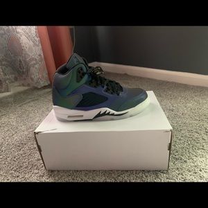 Women’s Jordan  5 Retro